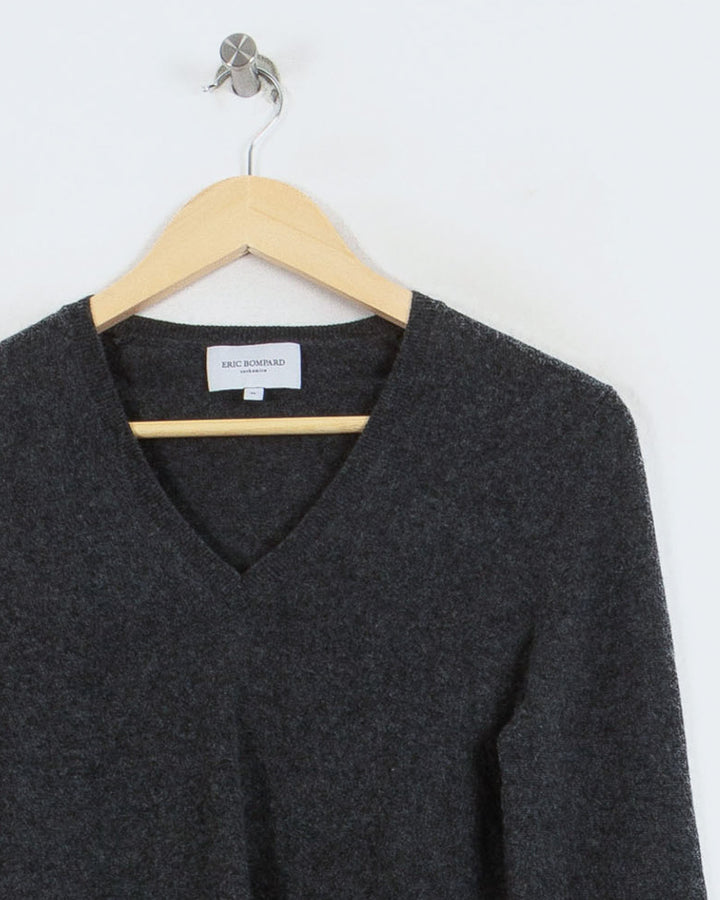 Eric Bompard Col V Gris